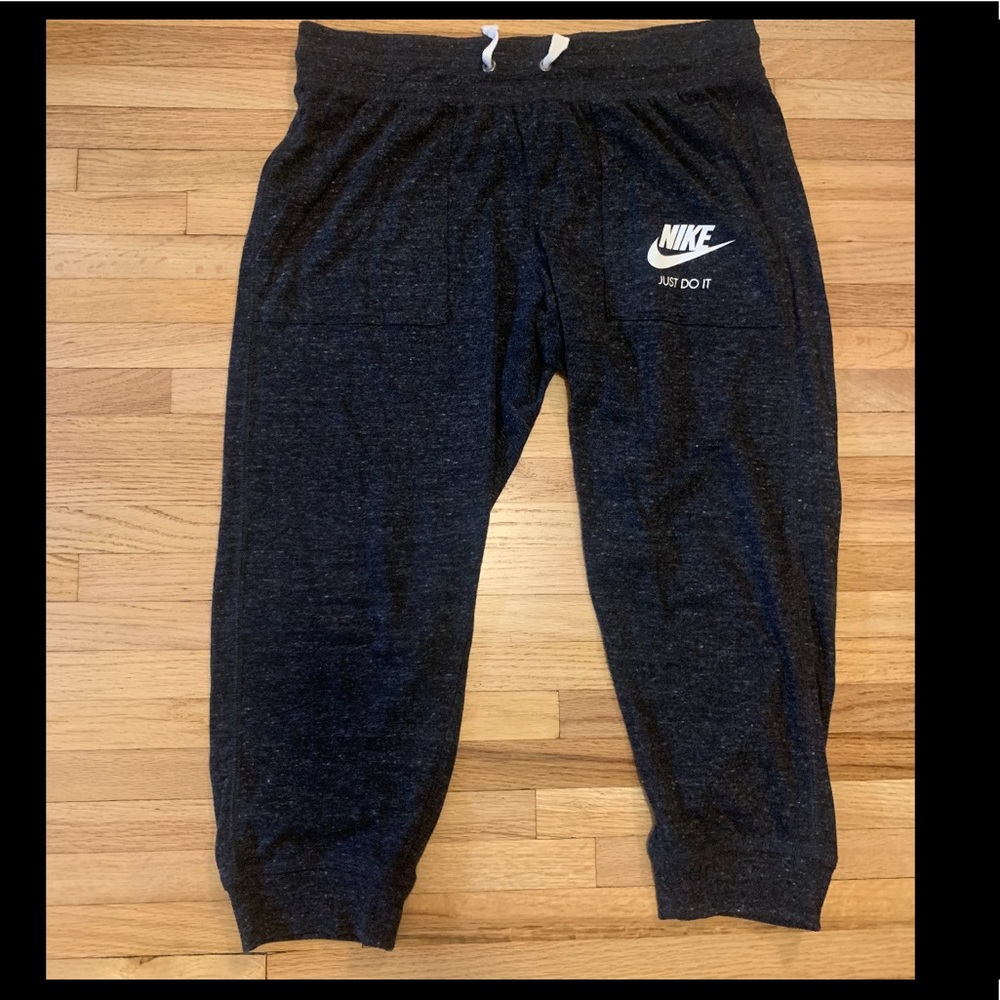 Nike Crop Joggers